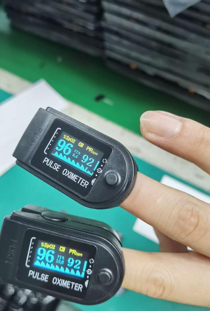 1.5V*2 49.5g Fingertip Pulse Oximeter ABS Heart Rate Monitor Finger Clip