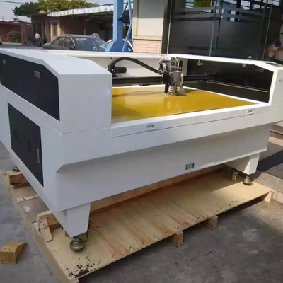 Seamless Underwear Clothing Laser Cutting Machine Product Development Gluing