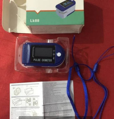 Safe 58*32*33.2mm 1060hPa Pulse Oximeter With Heart Rate Monitor Dual Color OLED